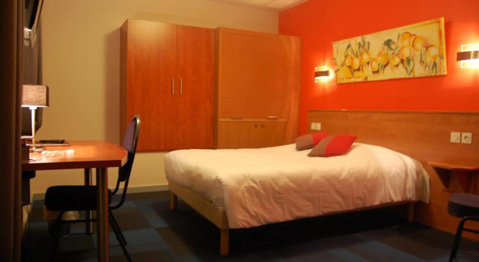 Logis Hotel De Paris Saint-Avold Ngoại thất bức ảnh