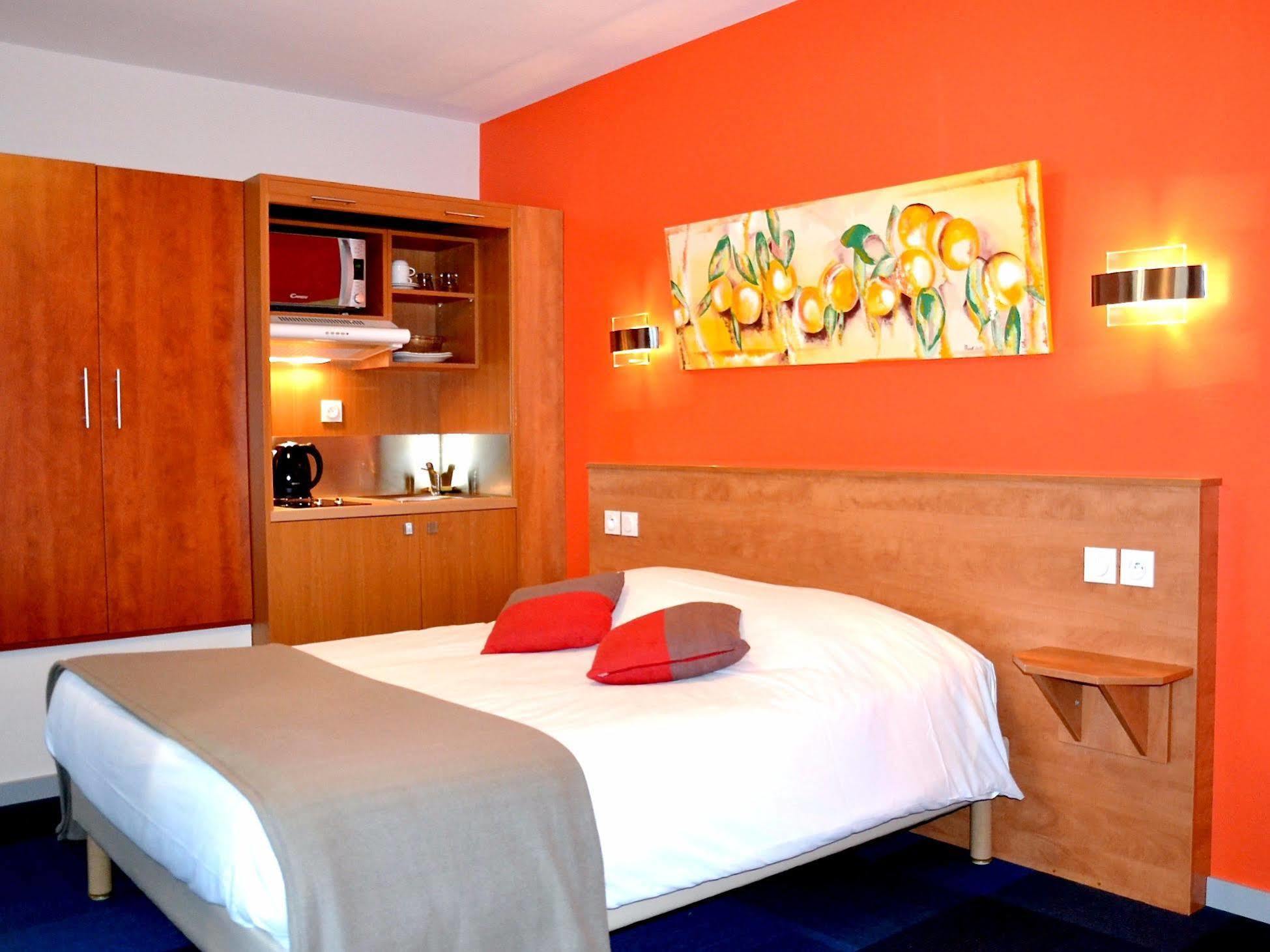 Logis Hotel De Paris Saint-Avold Ngoại thất bức ảnh