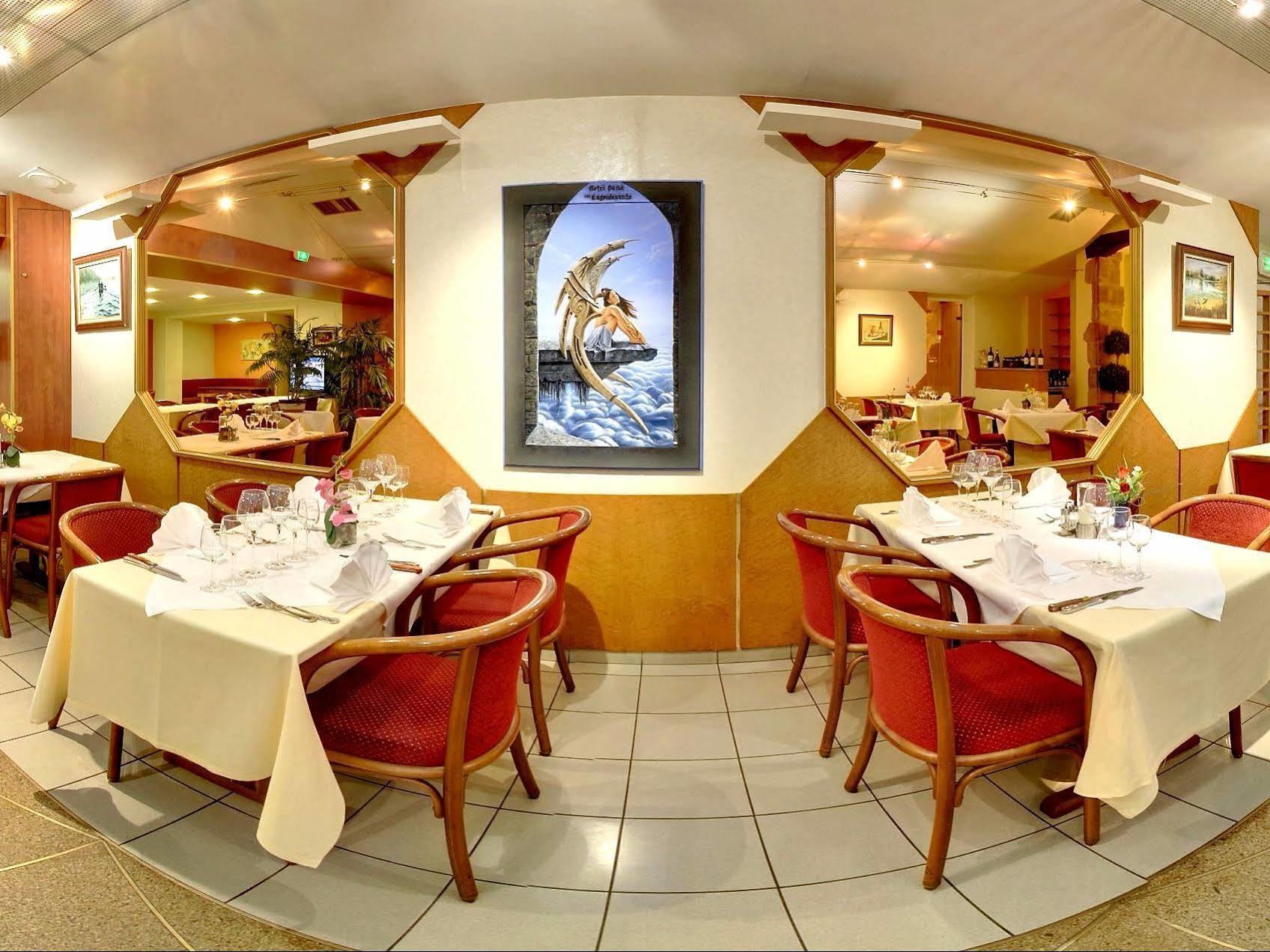 Logis Hotel De Paris Saint-Avold Ngoại thất bức ảnh
